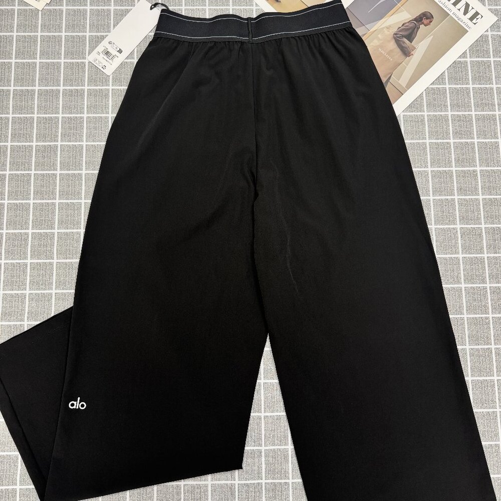 ALO Yoga Women's Black Straight Leg Pants (Regular Size)❣❣ - Picture 4 of 10
